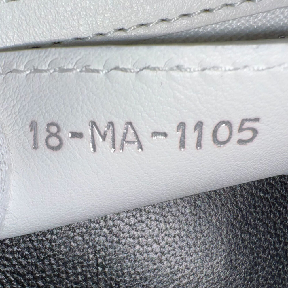 CHRISTIAN DIOR White Leather Shoulder Bag - Picture 14 of 14